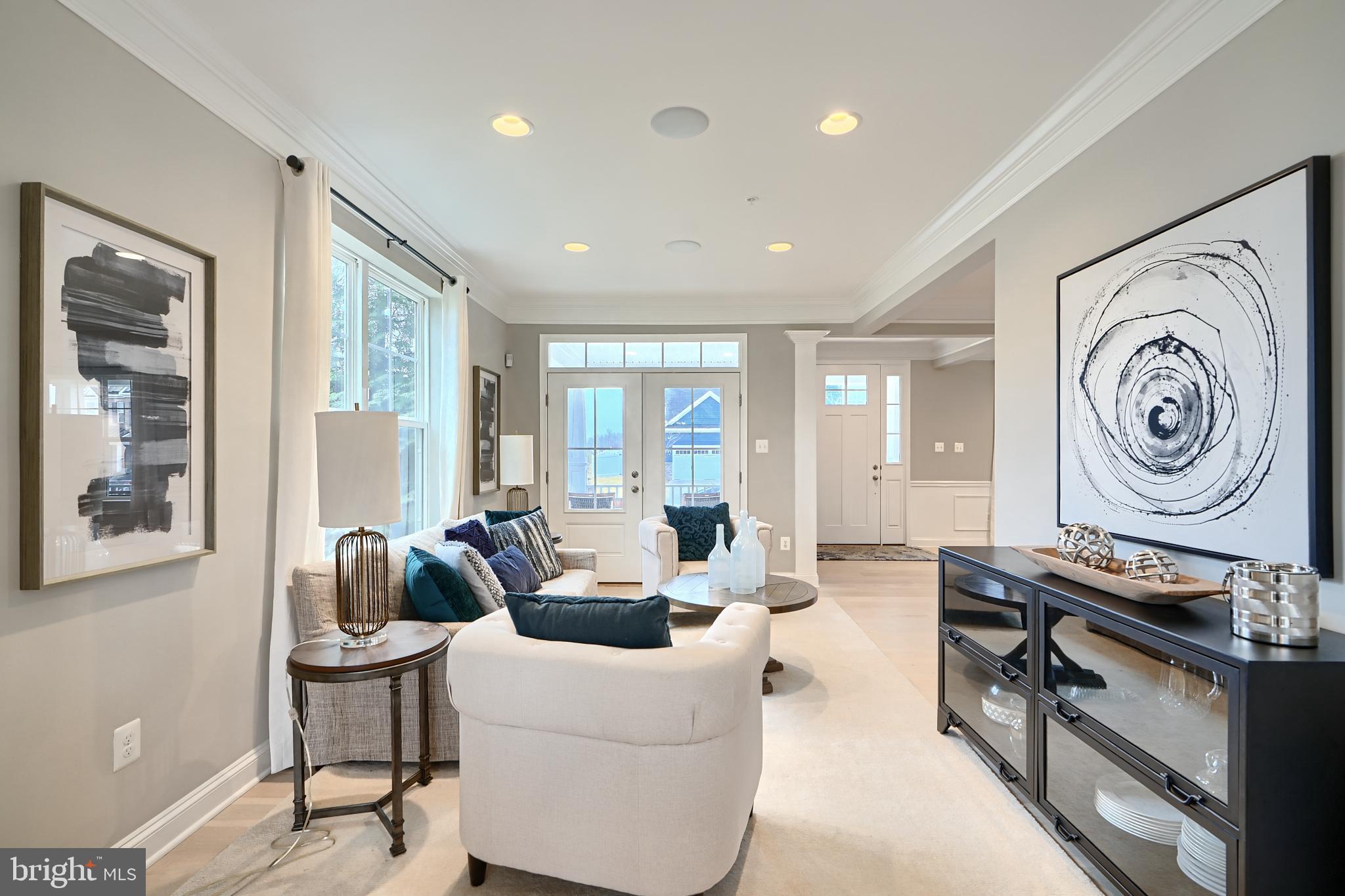 3308 Shopo Road Baltimore, MD 21208 - Photo 15 of 106 Living Room Detail