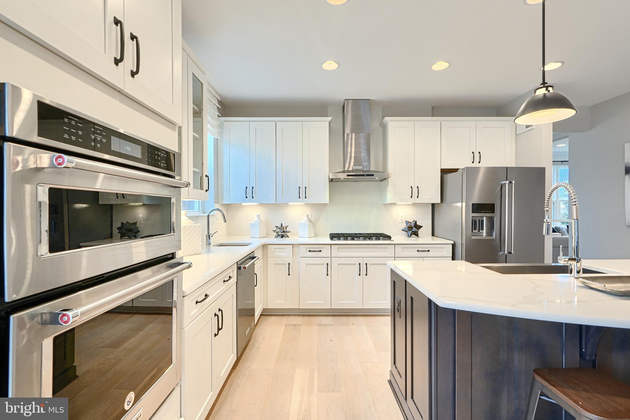 3308 Shopo Road Baltimore, MD 21208 - Photo 27 of 106 Wall Oven and Microwave