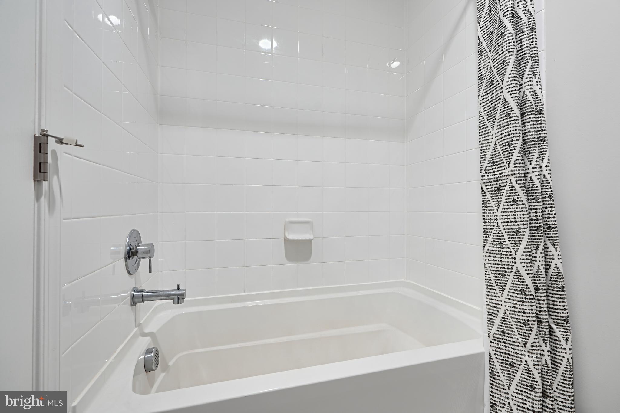 3308 Shopo Road Baltimore, MD 21208 - Photo 92 of 106 Full Bathroom 1 Detail