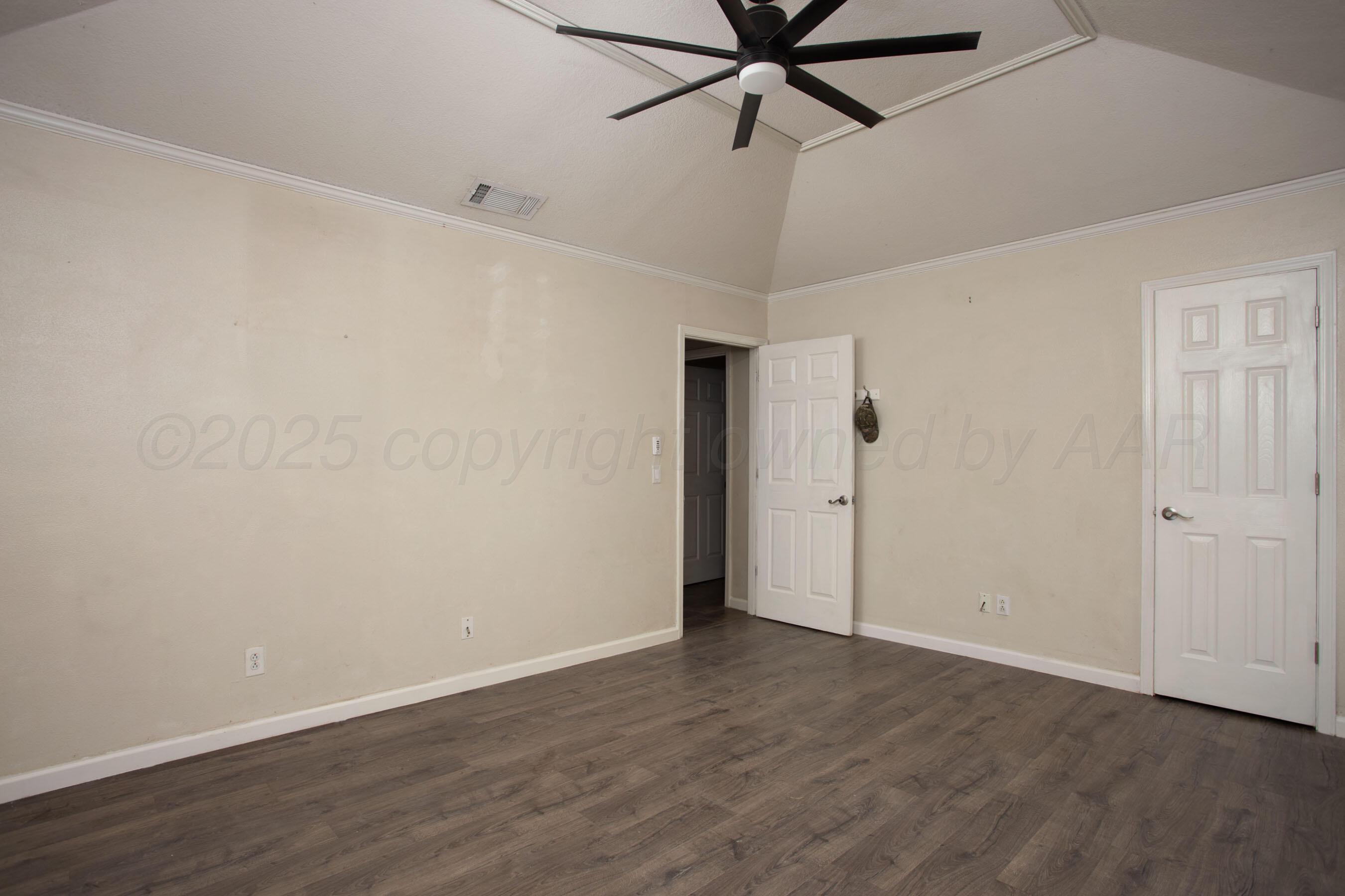 8015 Kerr Place Amarillo, TX 79121 - Photo 16 of 22 Primary Bedroom