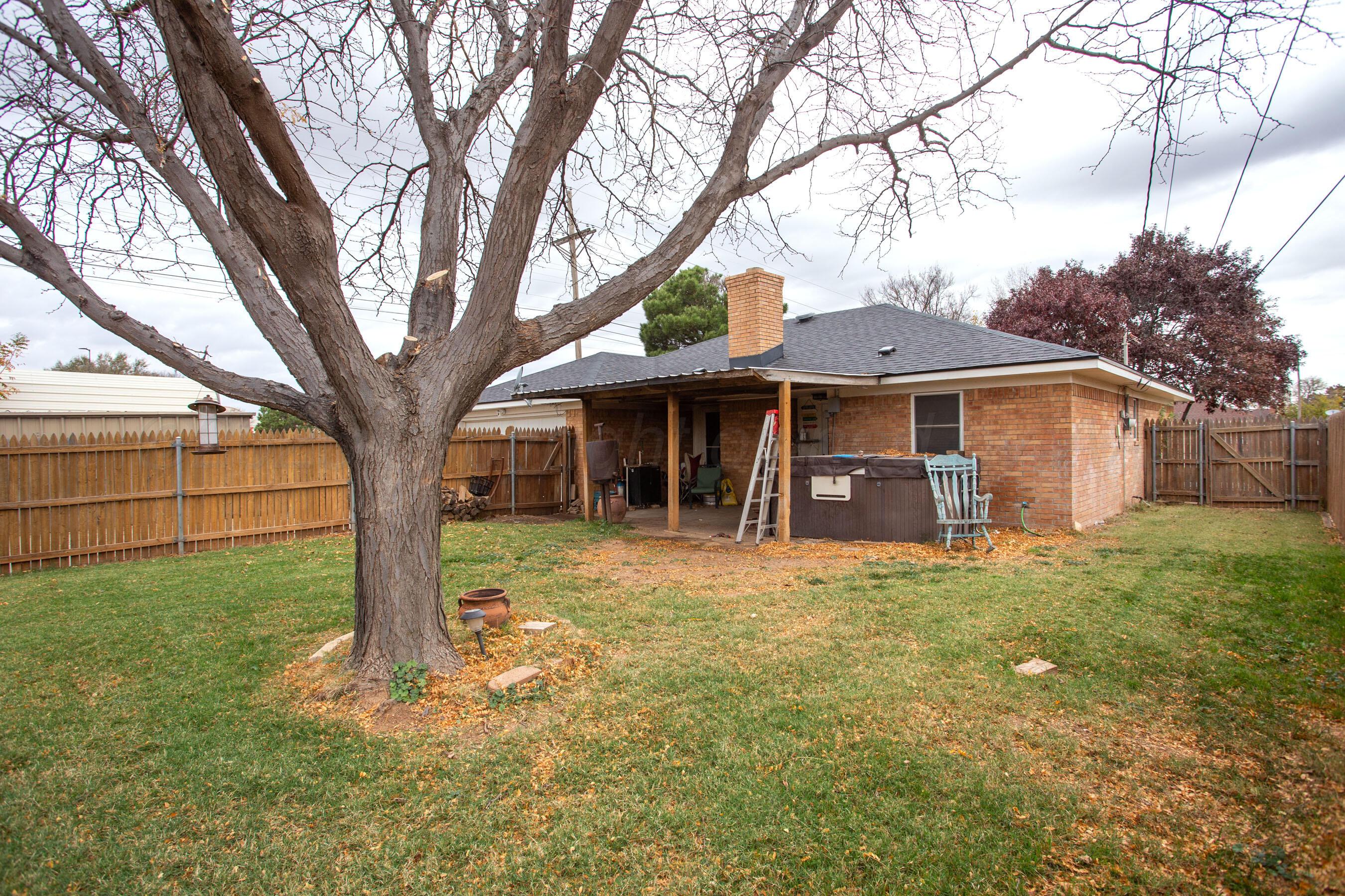 8015 Kerr Place Amarillo, TX 79121 - Photo 20 of 22 Backyard