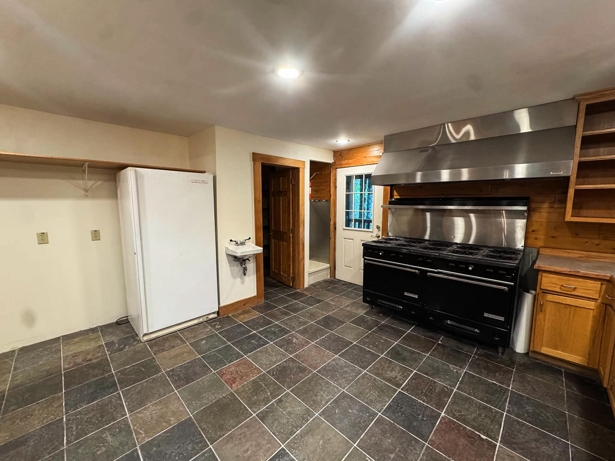 385 Johnson Flat Road Pittsfield, ME 04927 - Photo 8 of 45 Kitchen