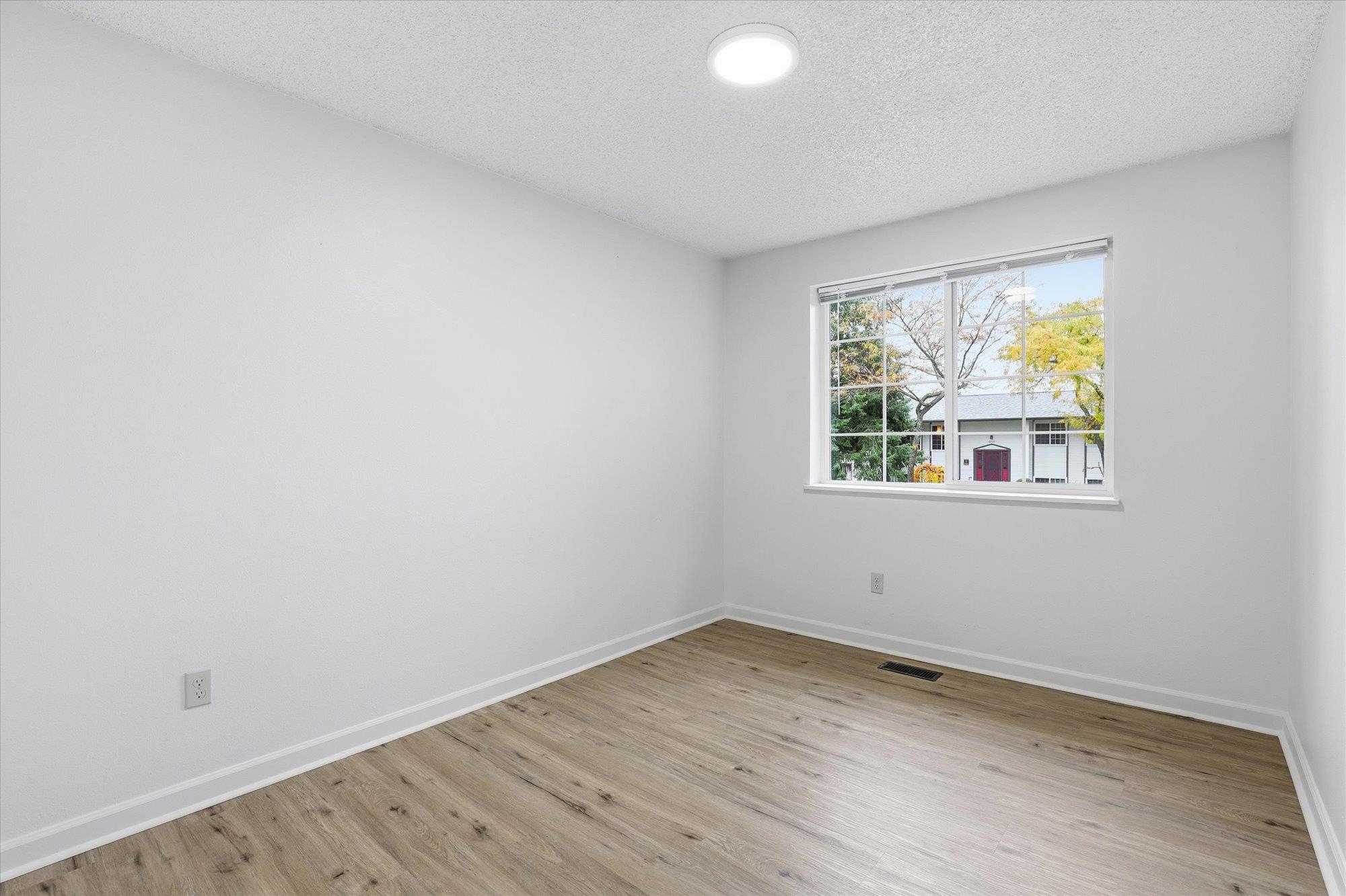 6220 South Cook Street Spokane, WA 99223 - Photo 16 of 48