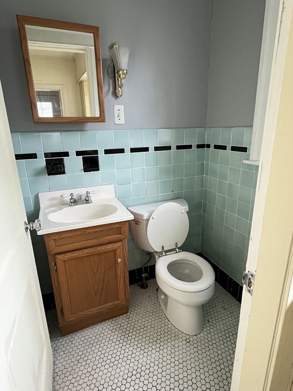 36 Institute Road Worcester, MA 01609 - Photo 5 of 15 Gallery Image 5
