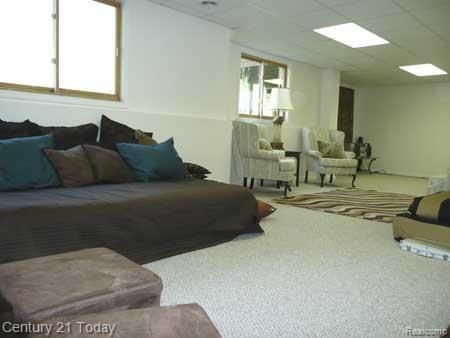 7415 Rafford Lane West Bloomfield, MI 48322 - Photo 20 of 25 Rafford 015