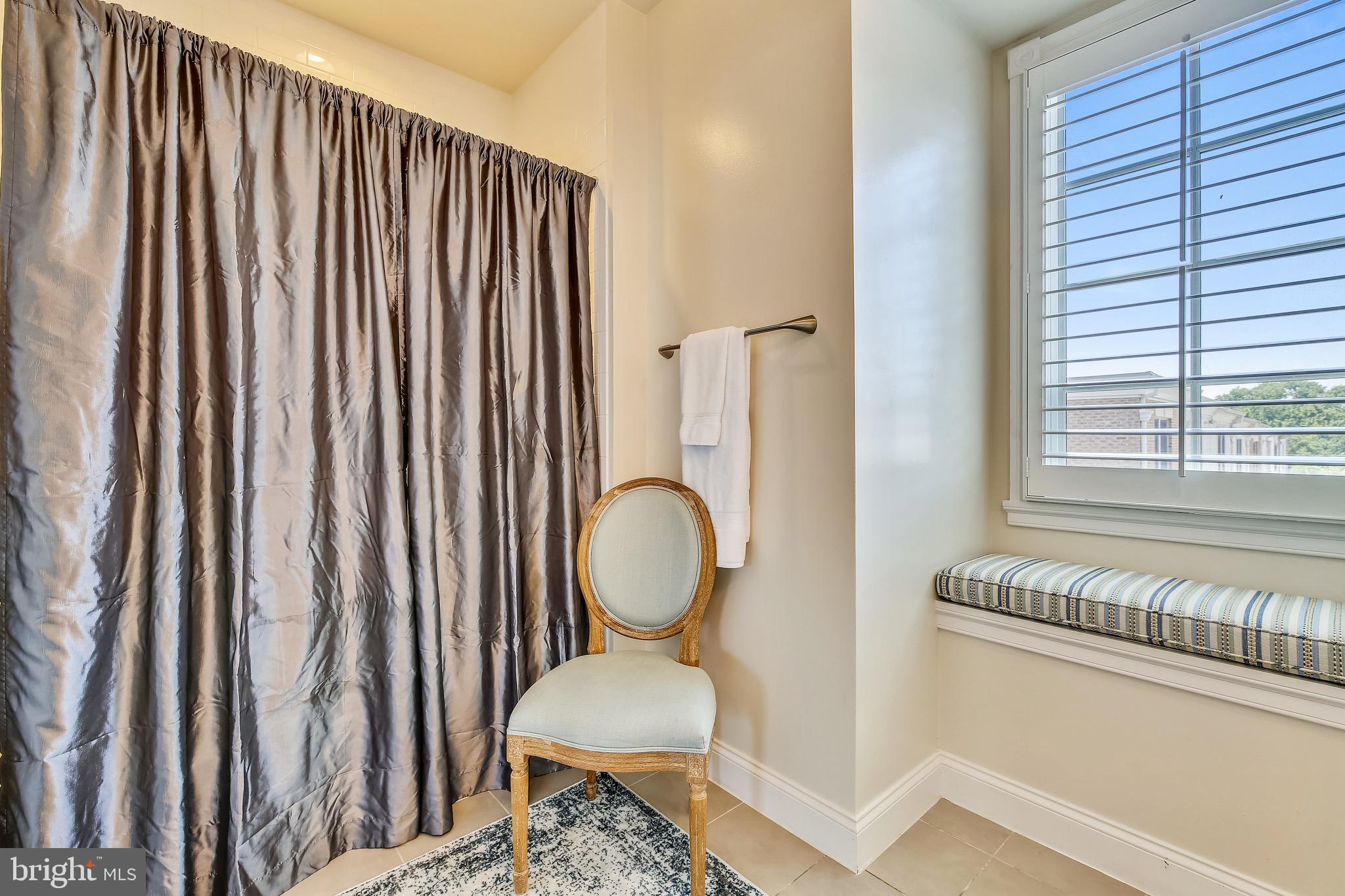 1411 Ridgeview Way Washington, DC 20007 - Photo 35 of 43 Alternate view