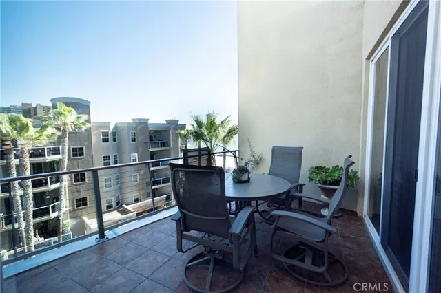 $1,088,000 | 1400 East Ocean Boulevard, Unit 2410, Long Beach, CA 90802