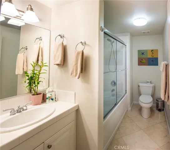 $1,088,000 | 1400 East Ocean Boulevard, Unit 2410, Long Beach, CA 90802