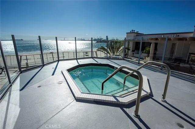 $1,088,000 | 1400 East Ocean Boulevard, Unit 2410, Long Beach, CA 90802