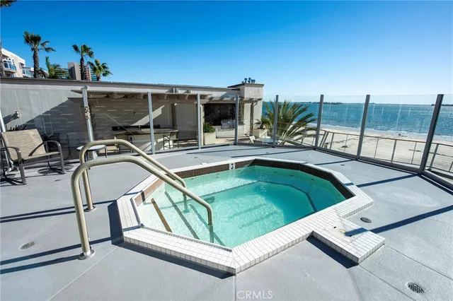 $1,088,000 | 1400 East Ocean Boulevard, Unit 2410, Long Beach, CA 90802