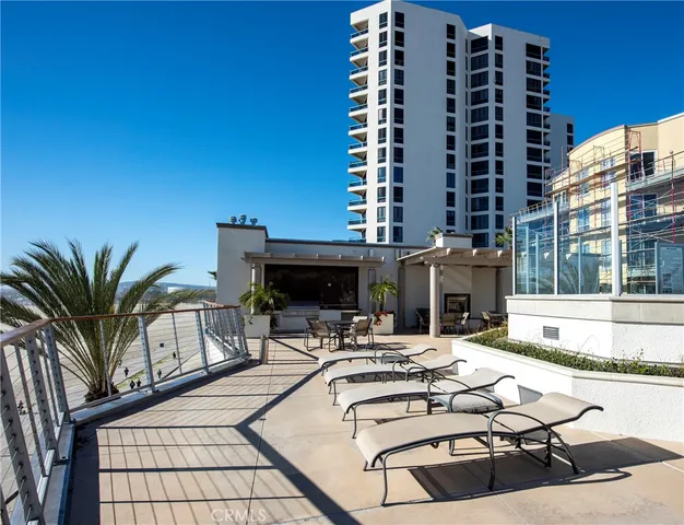 $1,088,000 | 1400 East Ocean Boulevard, Unit 2410, Long Beach, CA 90802