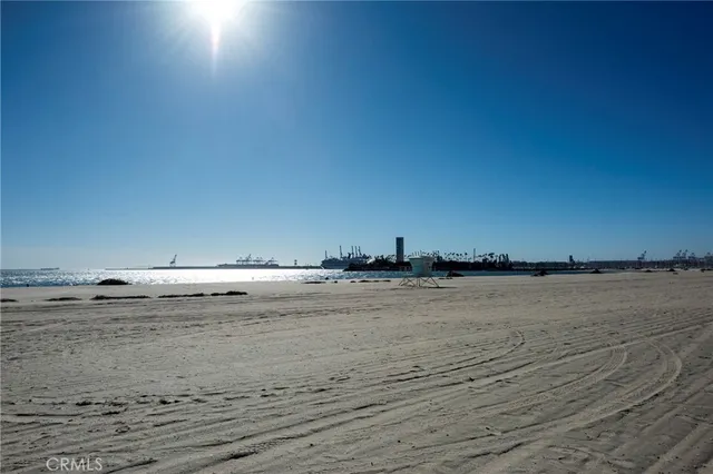 $1,088,000 | 1400 East Ocean Boulevard, Unit 2410, Long Beach, CA 90802