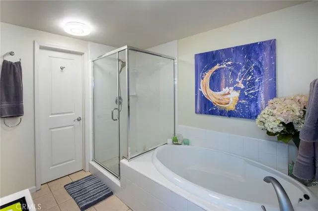 $1,088,000 | 1400 East Ocean Boulevard, Unit 2410, Long Beach, CA 90802