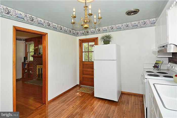 24710 Frederick Road Clarksburg, MD 20871 - Photo 23 of 30 Kitchen