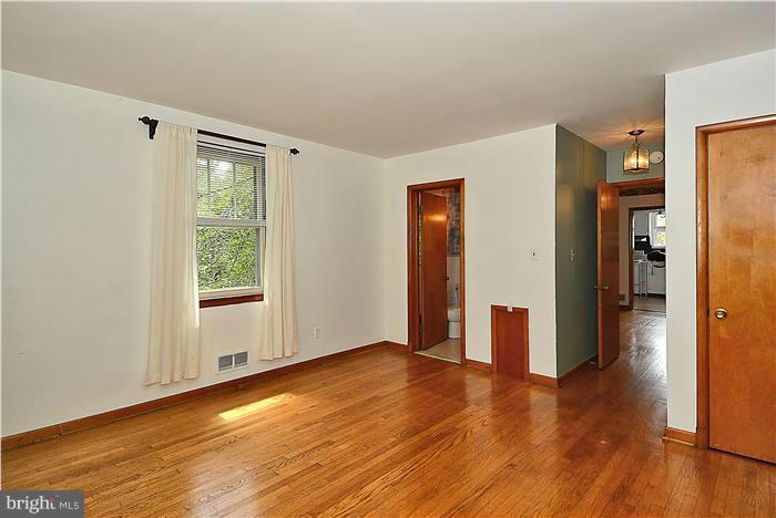 24710 Frederick Road Clarksburg, MD 20871 - Photo 28 of 30 Bedroom (Master)