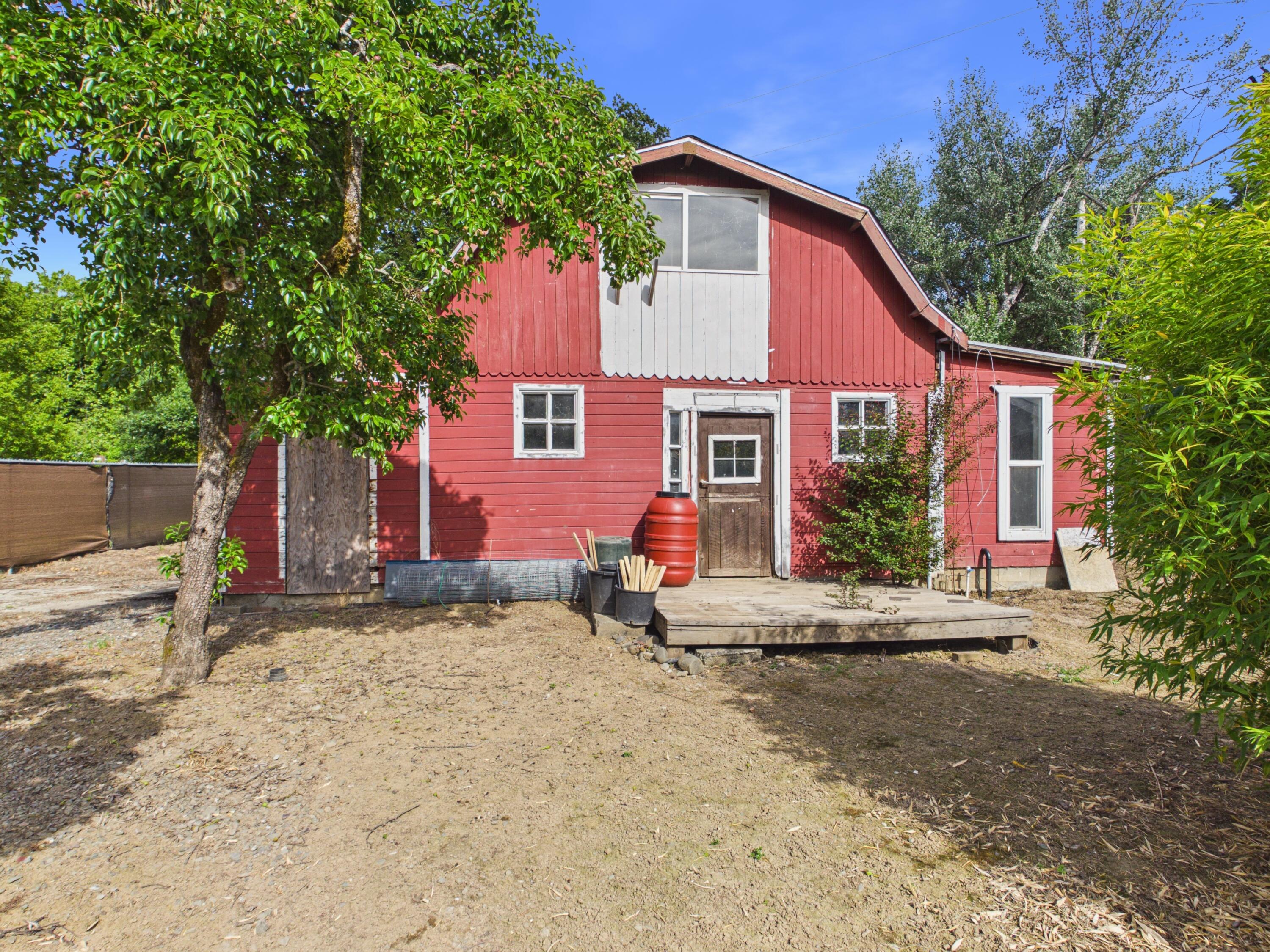 179 School Road Miranda, CA 95553 - Photo 49 of 55