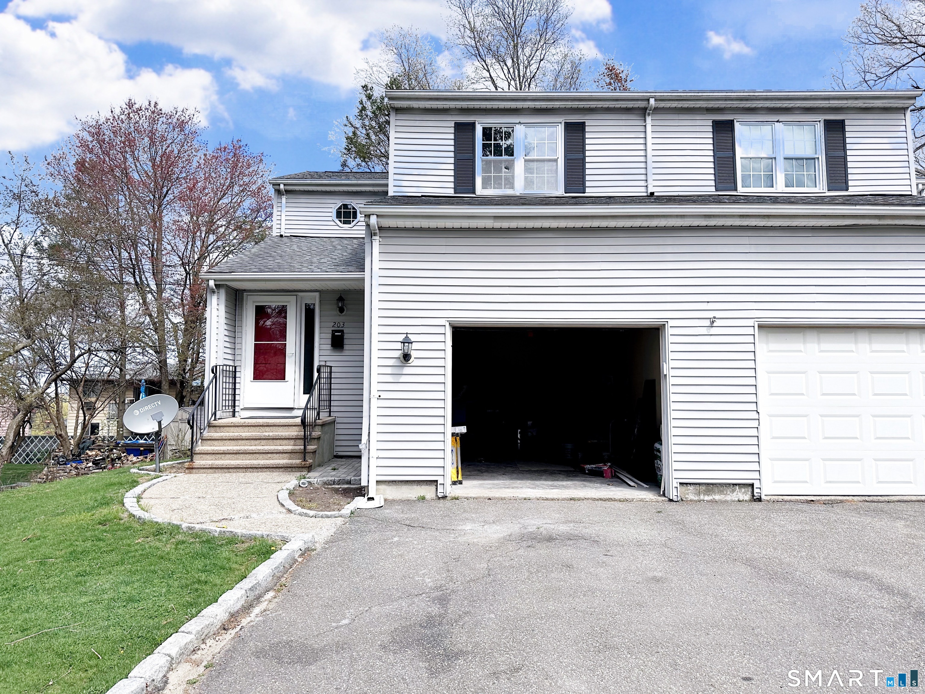 203 Capewell Avenue Waterbury, CT 06708 - Photo 5 of 38