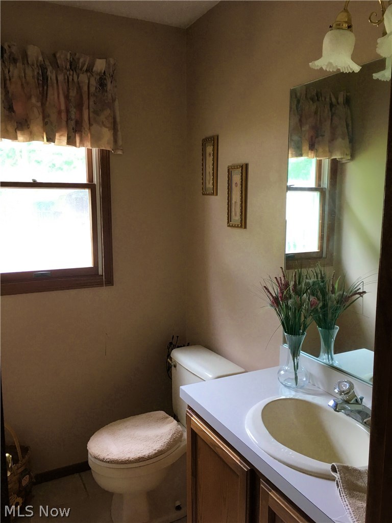 827 Bridge Road Akron, OH 44312 - Photo 14 of 35 Gallery Image 14