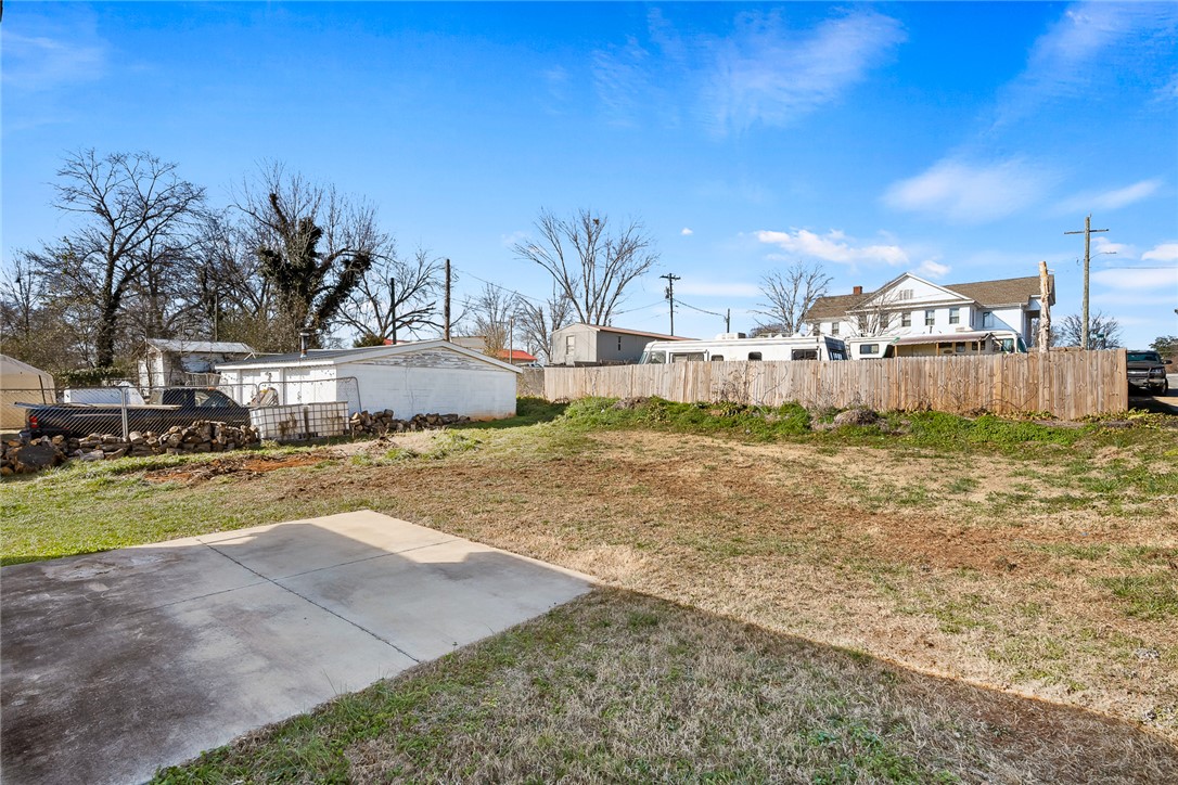 29 Humbert Street Seneca, SC 29678 - Photo 21 of 24