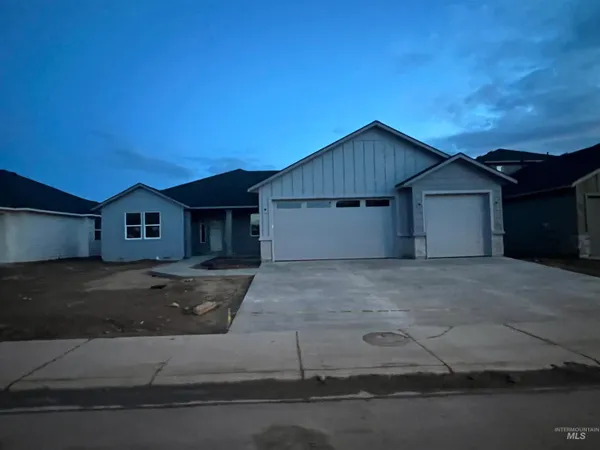 $630,000 | 1183 West Recess Way, Kuna, ID 83634