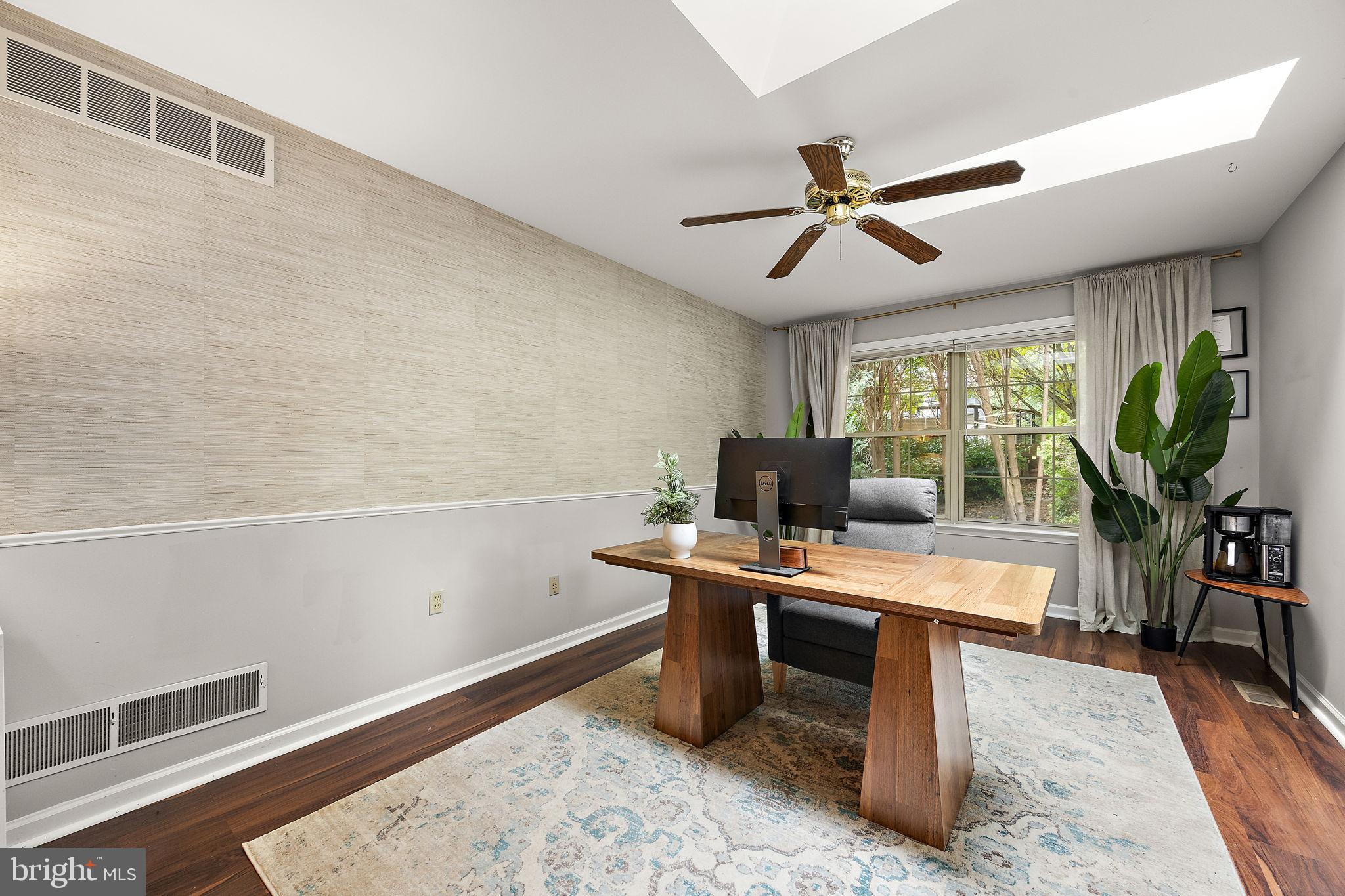 40 Arizona State Drive Newark, DE 19713 - Photo 18 of 50 Bright and airy home office retreat.