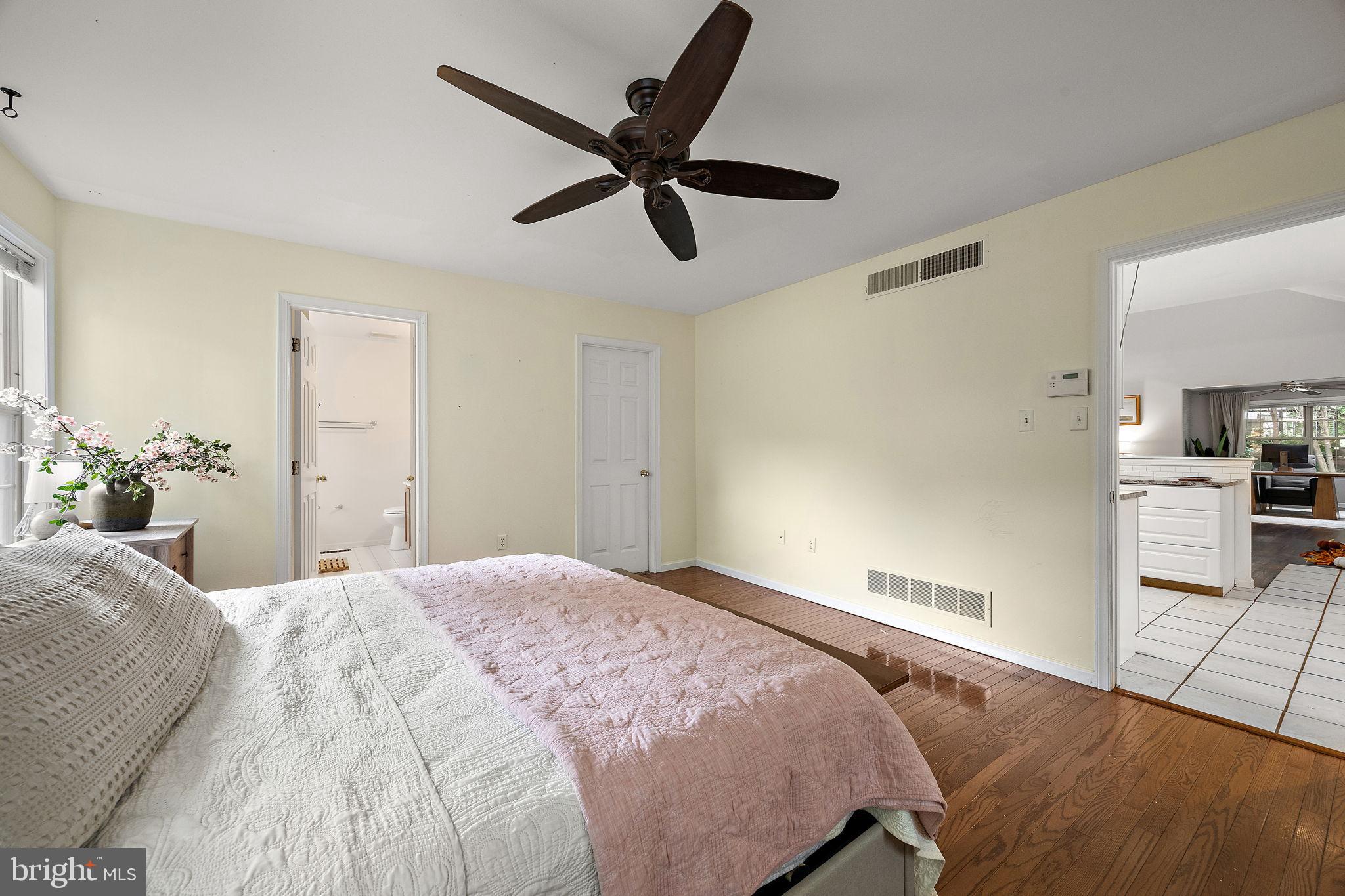 40 Arizona State Drive Newark, DE 19713 - Photo 20 of 50 Serene bedroom with natural light and charm.