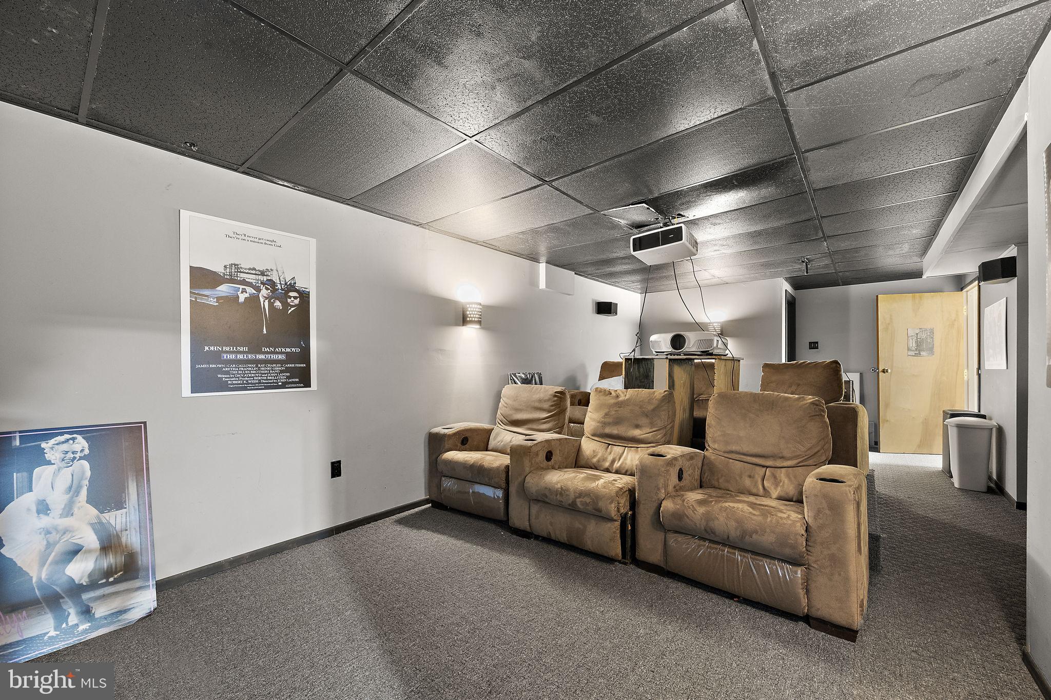 40 Arizona State Drive Newark, DE 19713 - Photo 35 of 50 Cozy home theater with plush seating.