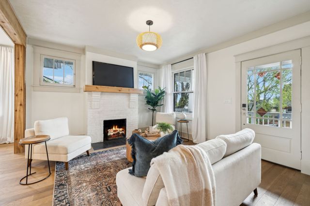 $1,300,000 | 1304 Ashwood Avenue, Nashville, TN 37212