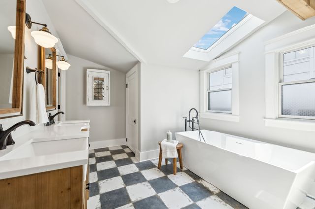 $1,300,000 | 1304 Ashwood Avenue, Nashville, TN 37212