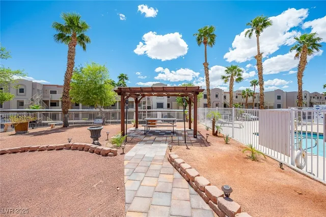 $117,900 | 2028 Mesquite Lane, Unit 302, Laughlin, NV 89029