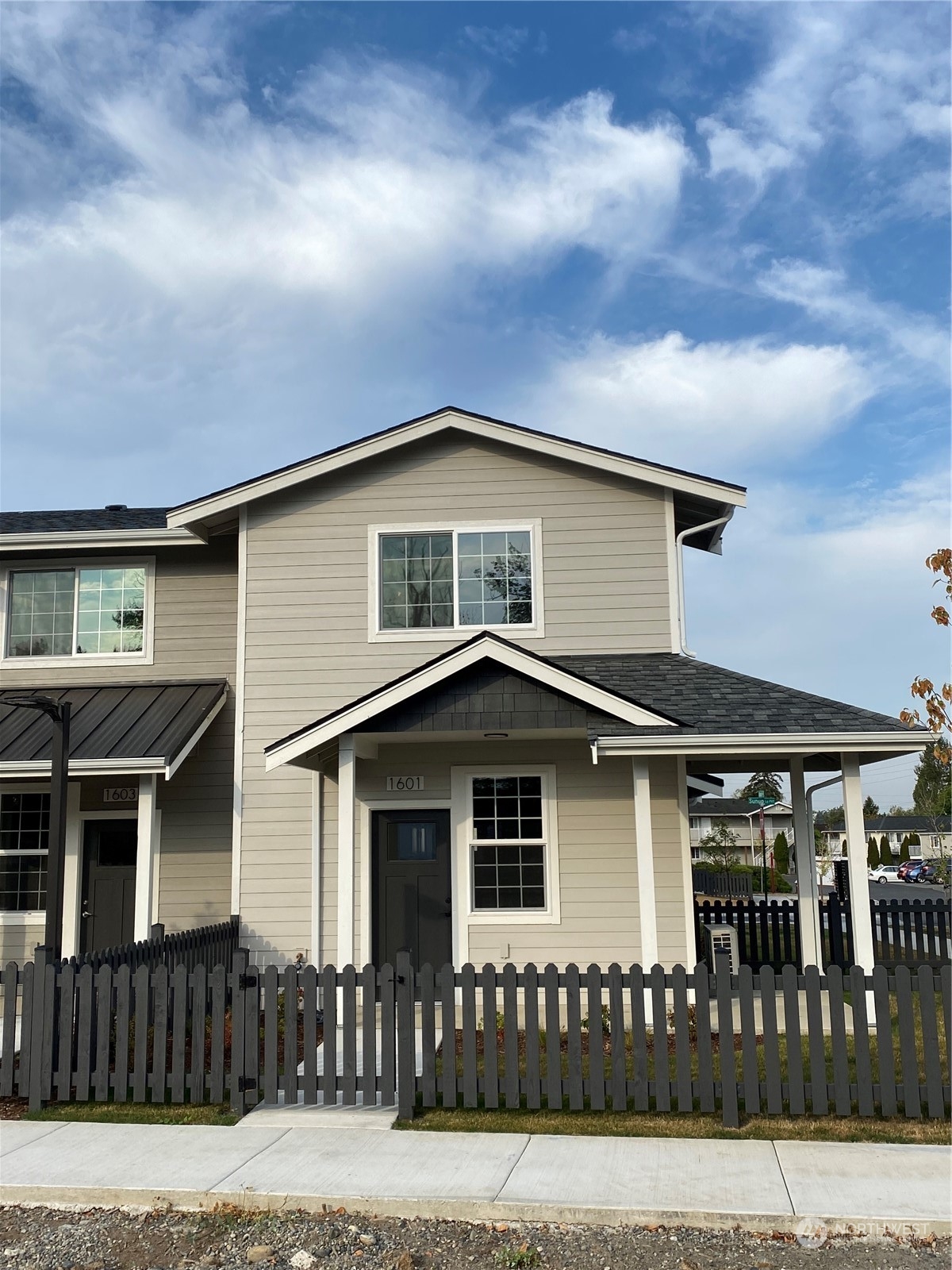 1601 Sunup Loop Bellingham, WA 98226 - Photo 3 of 31 Gallery Image 3