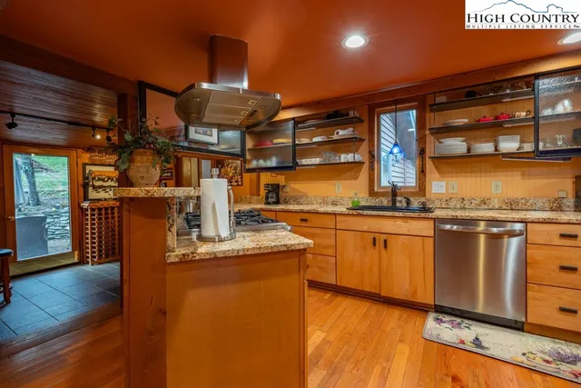 $890,000 | 949-951 Watauga River Road, Sugar Grove, NC 28679