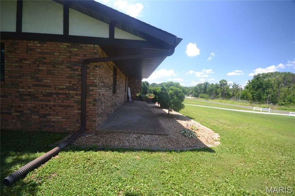 2606 Imbs Station Road Millstadt, IL 62260 - Photo 3 of 59