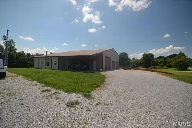 $499,000 | 2606 Imbs Station Road, Millstadt, IL 62260