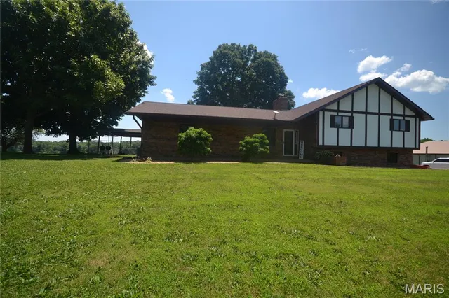 $499,000 | 2606 Imbs Station Road, Millstadt, IL 62260