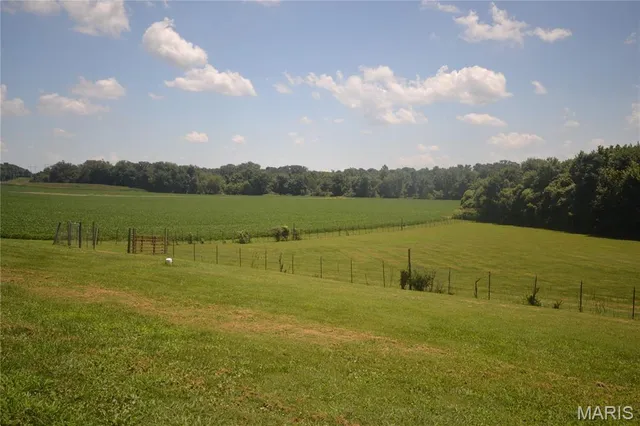 $499,000 | 2606 Imbs Station Road, Millstadt, IL 62260