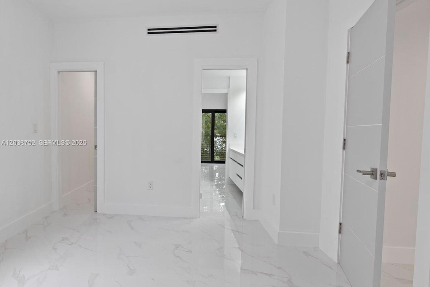3374 Perry Frow Drive, Unit B Miami, FL 33133 - Photo 16 of 22