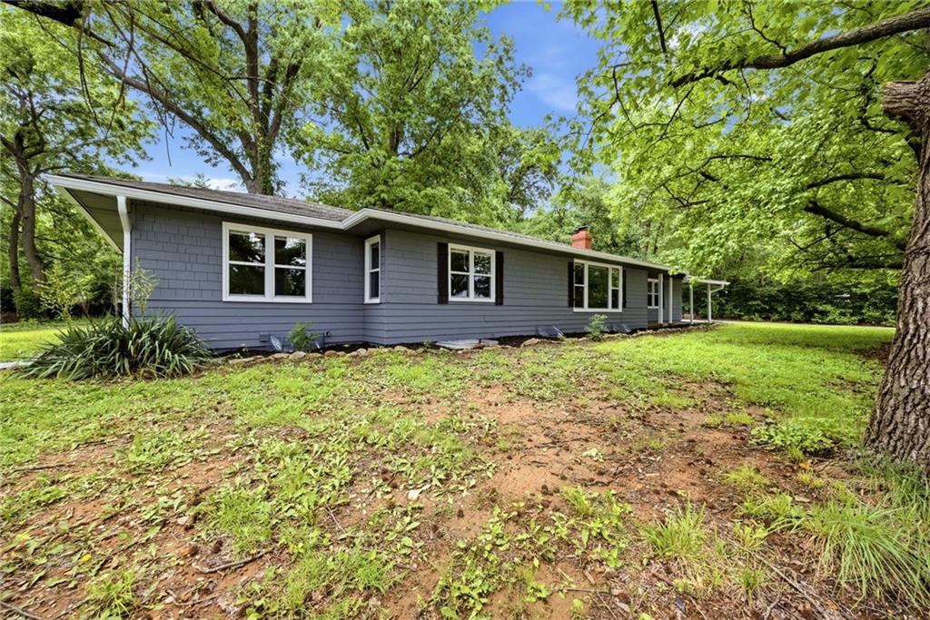 11008 Grandview Road Kansas City, MO 64137 - Photo 3 of 52