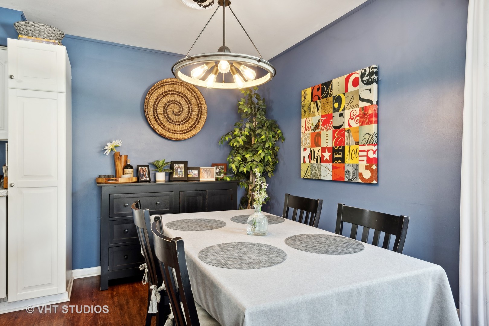 1651 Timber Trail Wheaton, IL 60189 - Photo 6 of 26 a dining table with a dining table and chairs