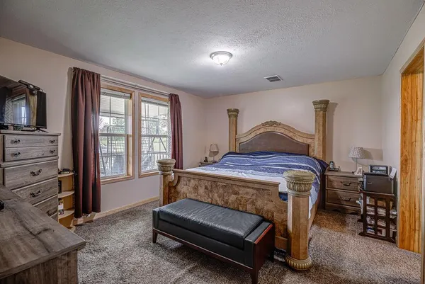 $555,000 | 5424 Pleasant Ridge Road, Rising Sun, IN 47040