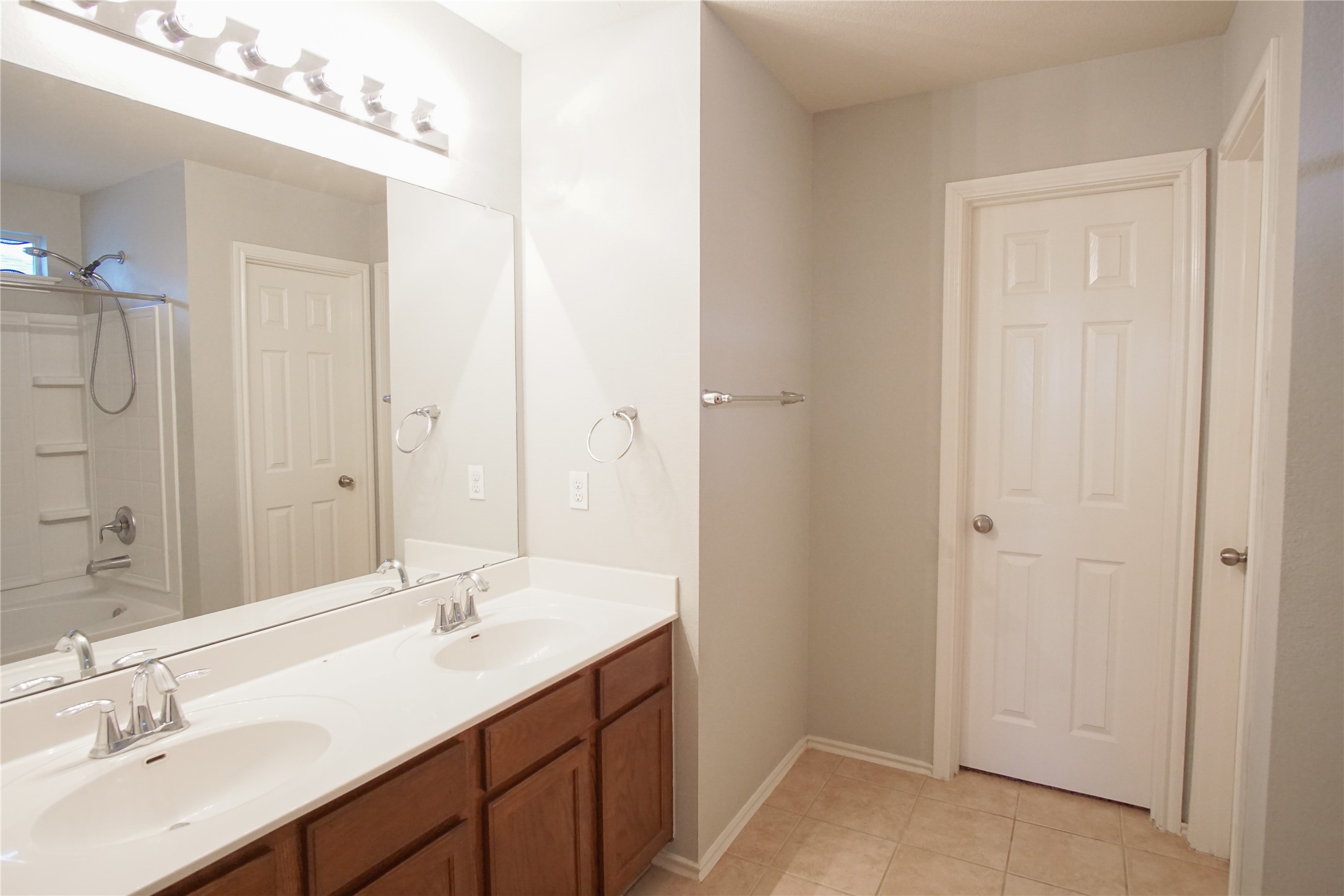 210 King Ridge Drive Buda, TX 78610 - Photo 17 of 29