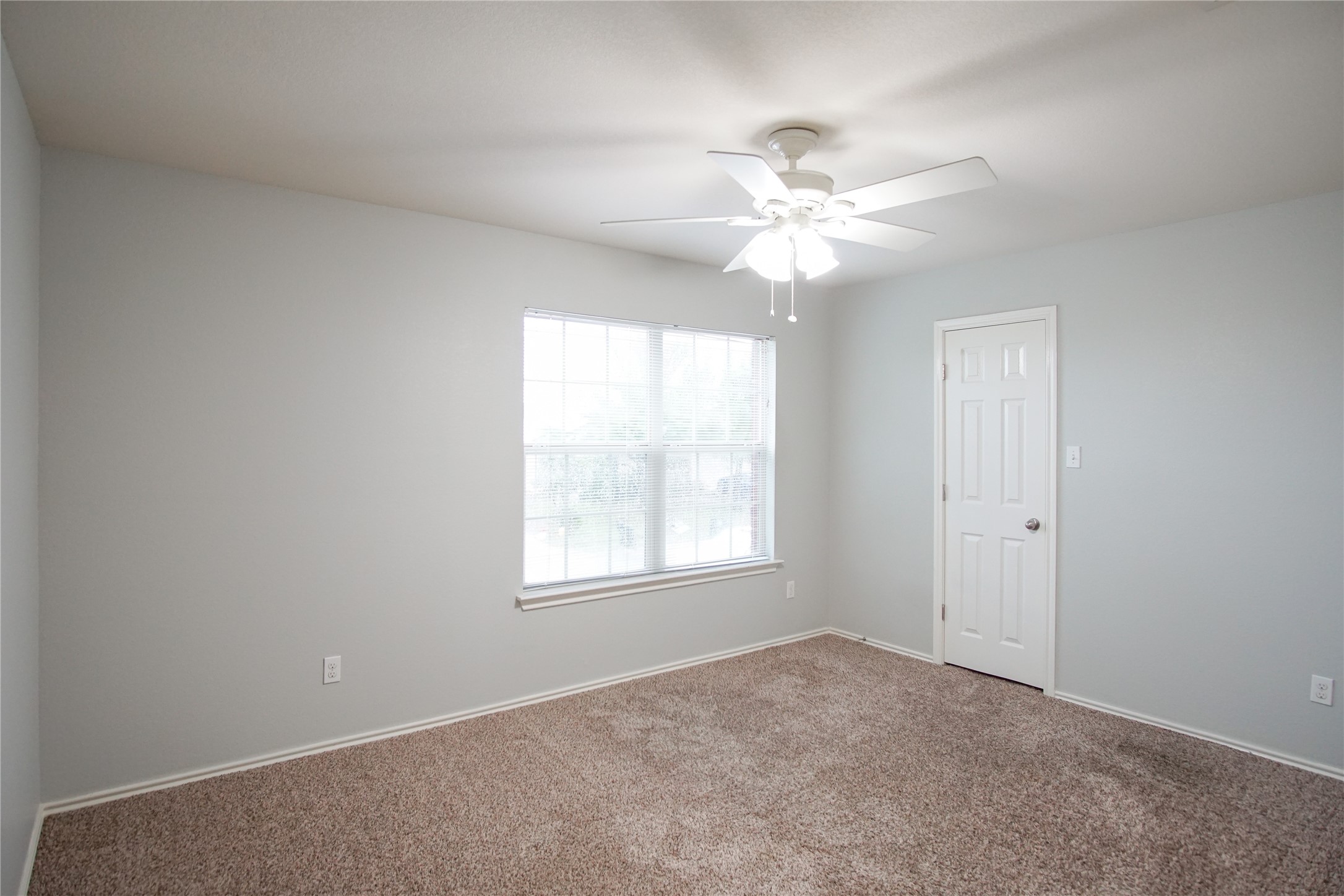210 King Ridge Drive Buda, TX 78610 - Photo 22 of 29 Bedroom 1