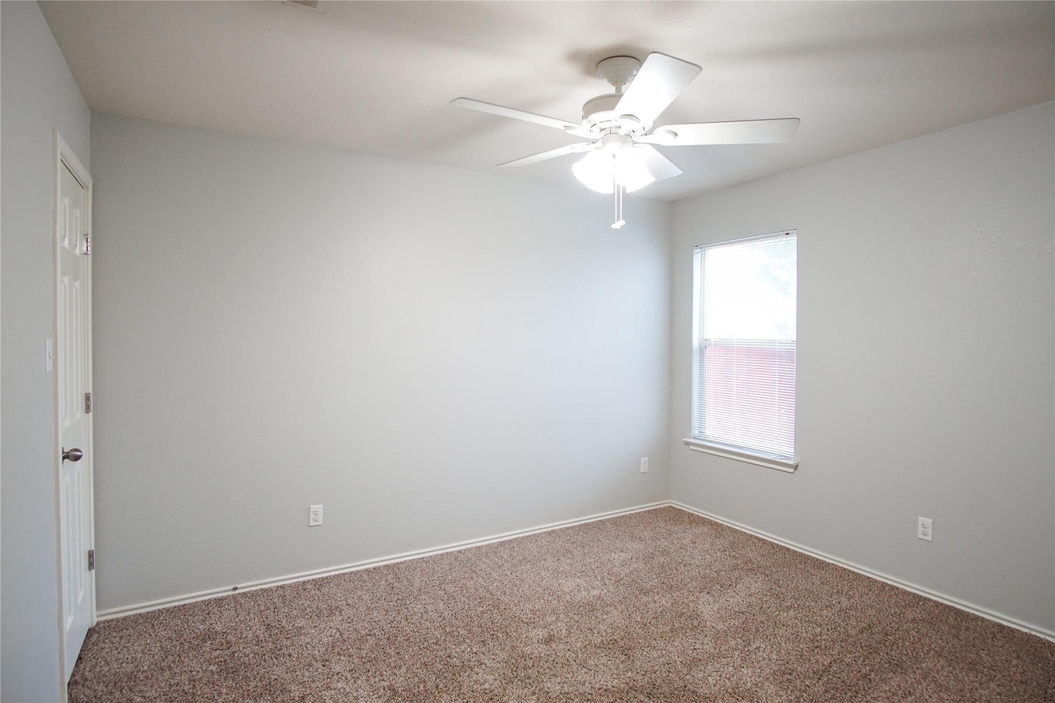 210 King Ridge Drive Buda, TX 78610 - Photo 26 of 29 Bedroom 4
Downstairs