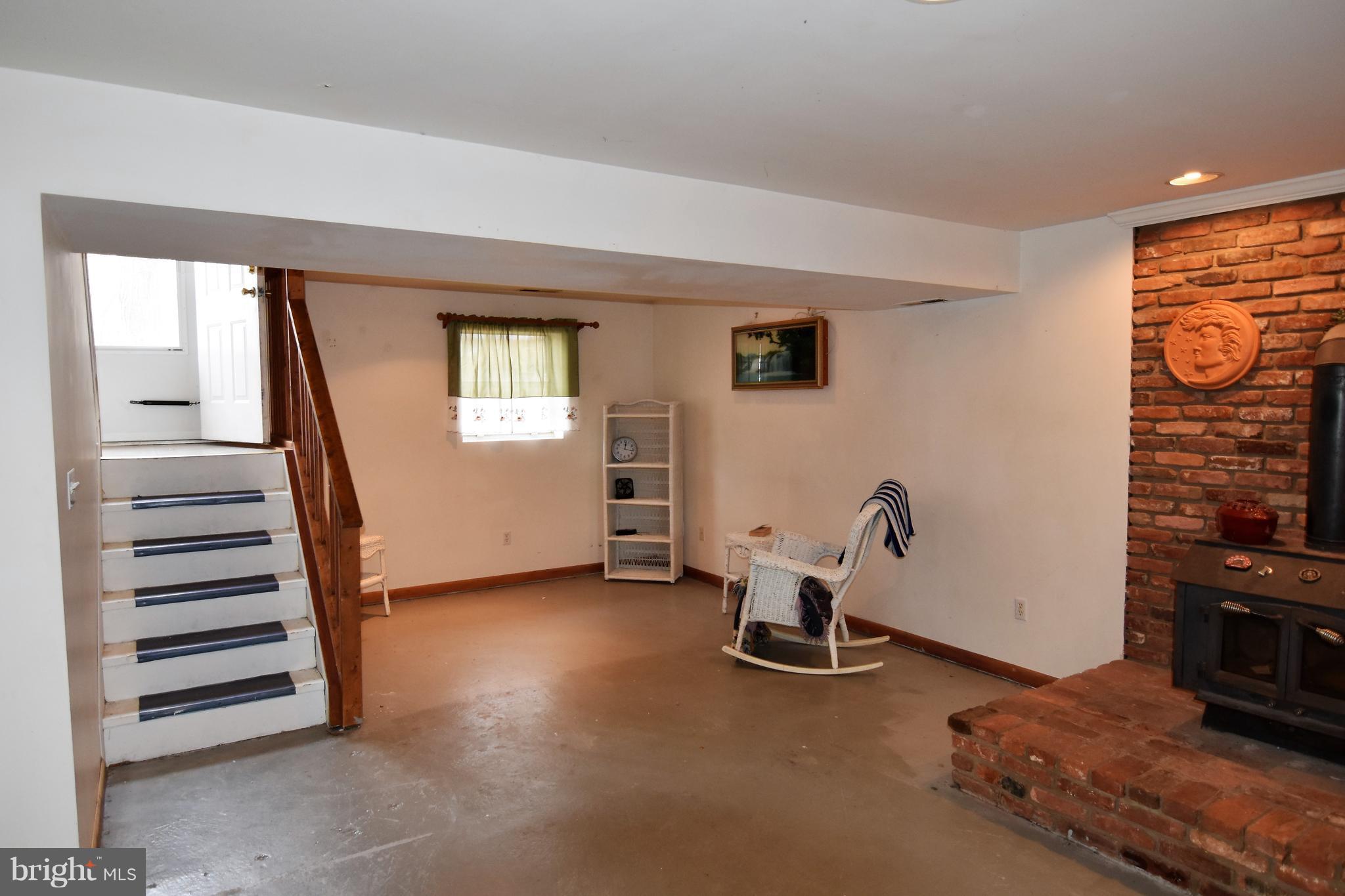 7840 Elizabeth Road Pasadena, MD 21122 - Photo 13 of 25 View