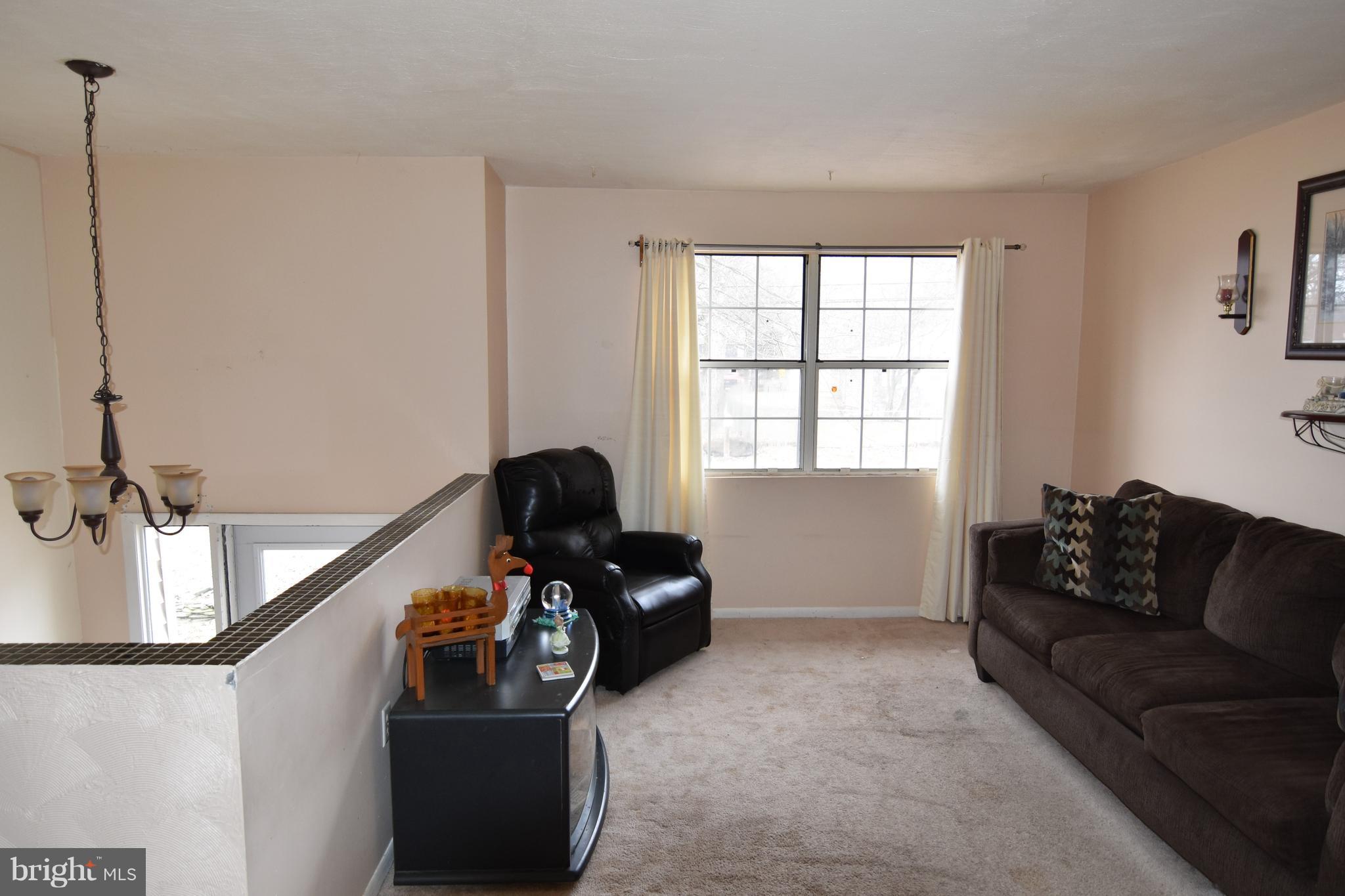 7840 Elizabeth Road Pasadena, MD 21122 - Photo 7 of 25 Living Room 14x10