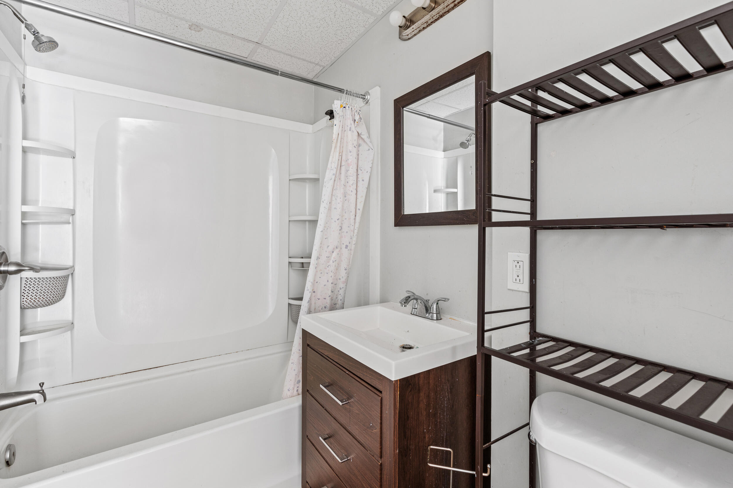 174 Bartlett Street Lewiston, ME 04240 - Photo 26 of 50 174 bartlett st lewiston_025