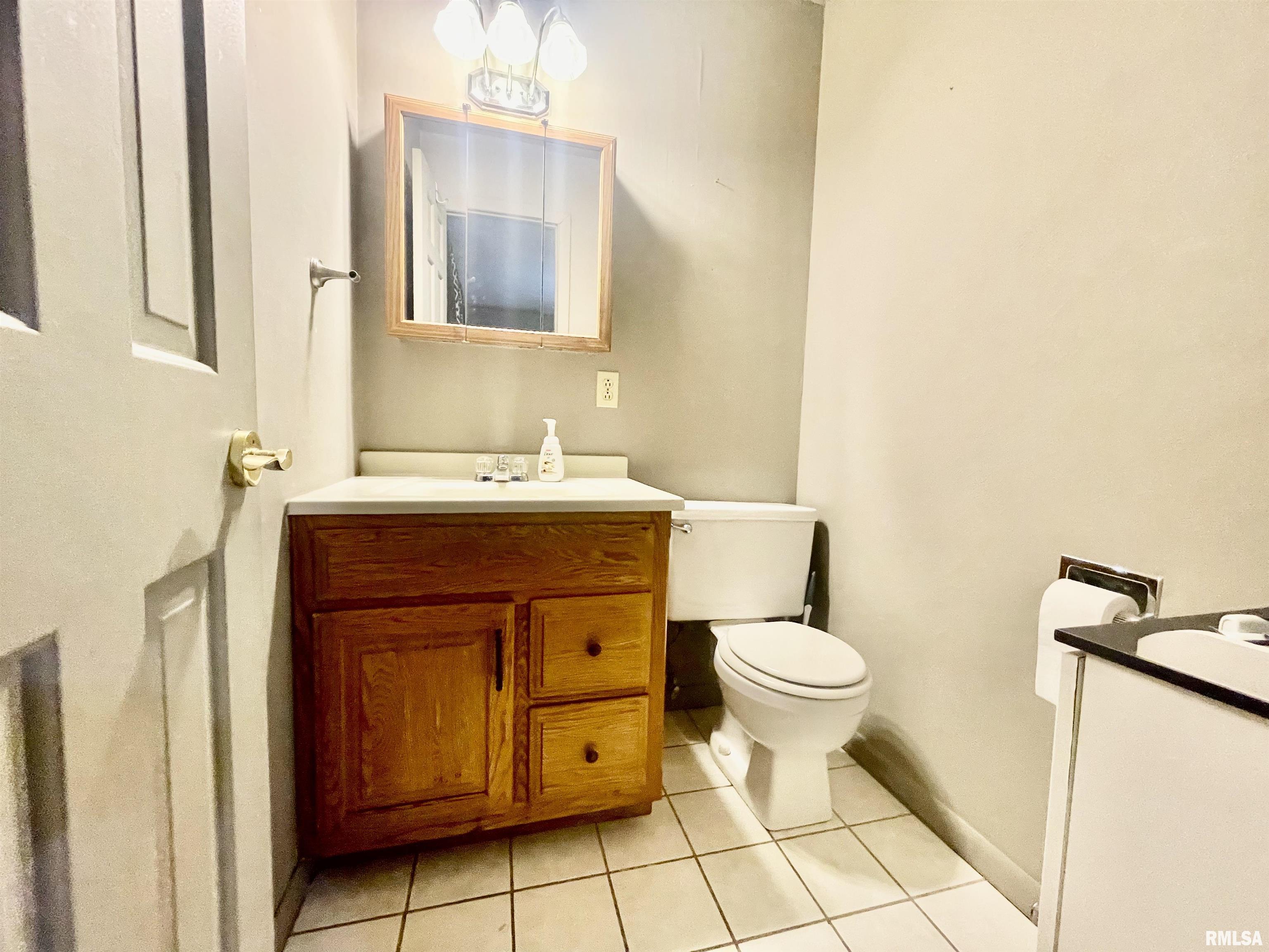 210 Johnson Street Valier, IL 62891 - Photo 13 of 20 Gallery Image 13