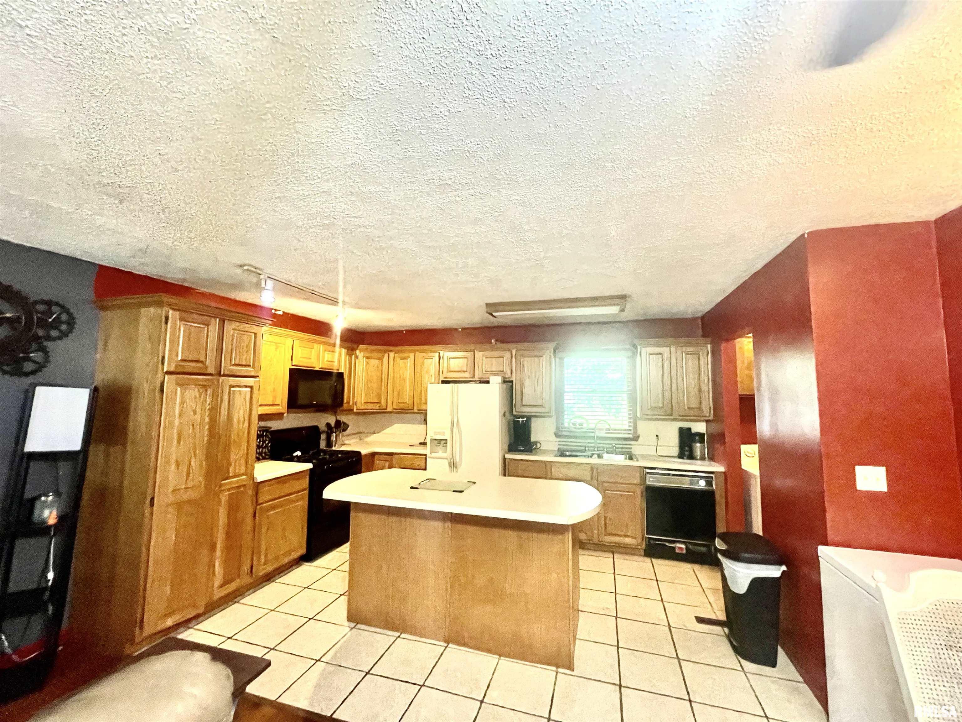 210 Johnson Street Valier, IL 62891 - Photo 7 of 20 Gallery Image 7
