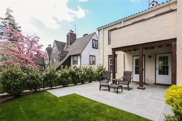 $2,700 | 107 Kensington Road, Unit 2, Bronxville, NY 10708