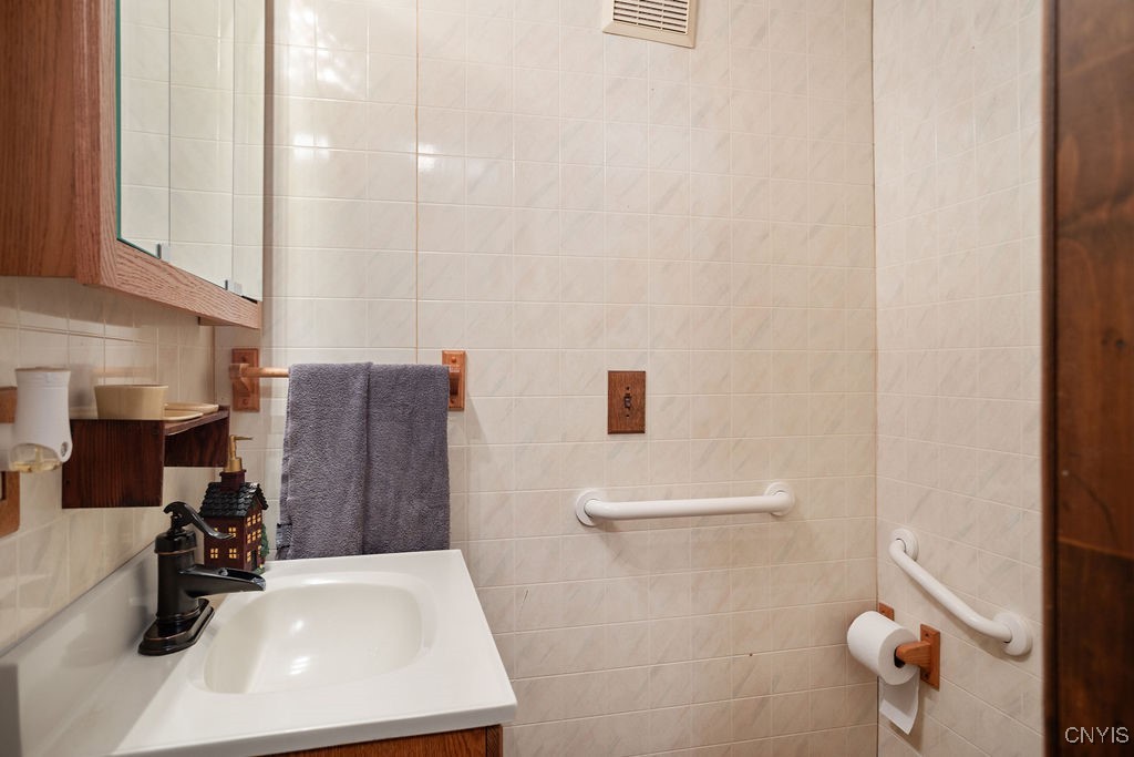 143 Toad Harbor Road West Monroe, NY 13167 - Photo 15 of 29